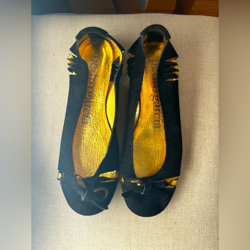 Pedro Garcia black and gold ballet flats with cut outs